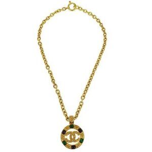 Share Chanel Gripoix Gold Chain Pendant Necklace Medallion 94A 117059